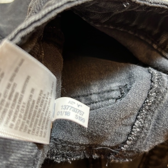 AMERICAN Eagle Outfitters Black Frayed Hem Mini Jean Skirt - Picture 16 of 16